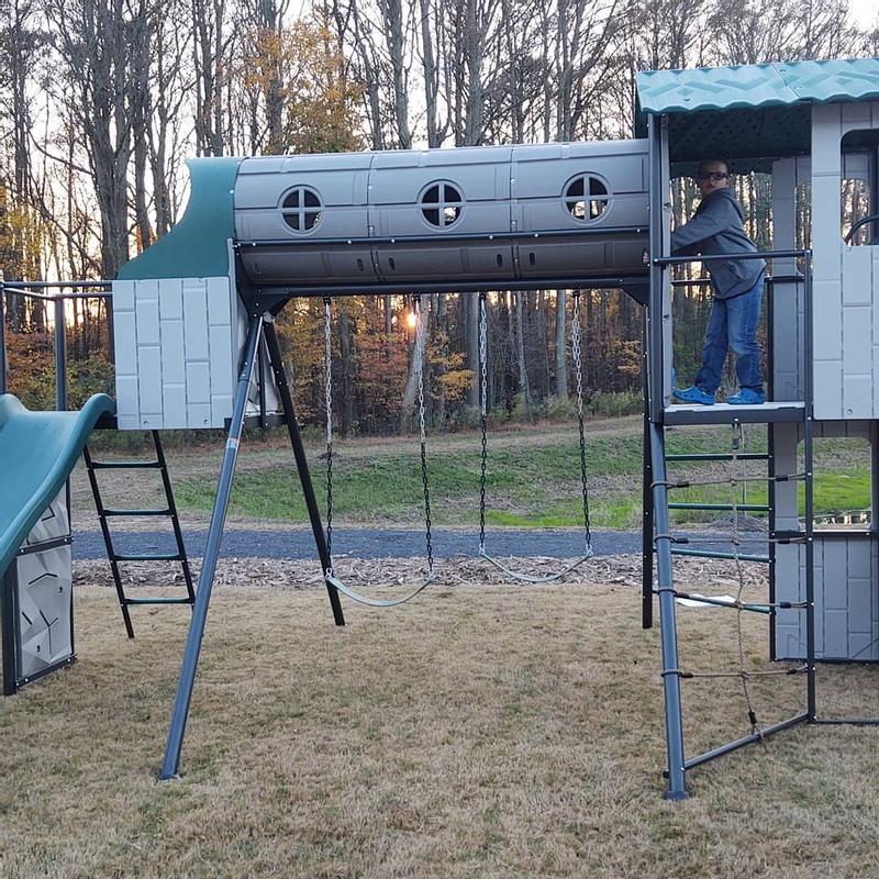 Lifetime tunnel clearance playset