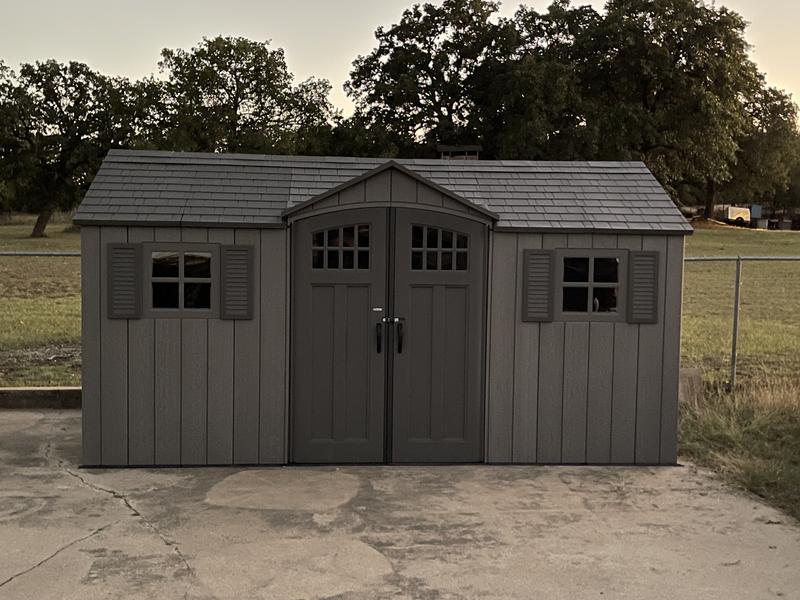 Plenty of room for all the yard stuff!