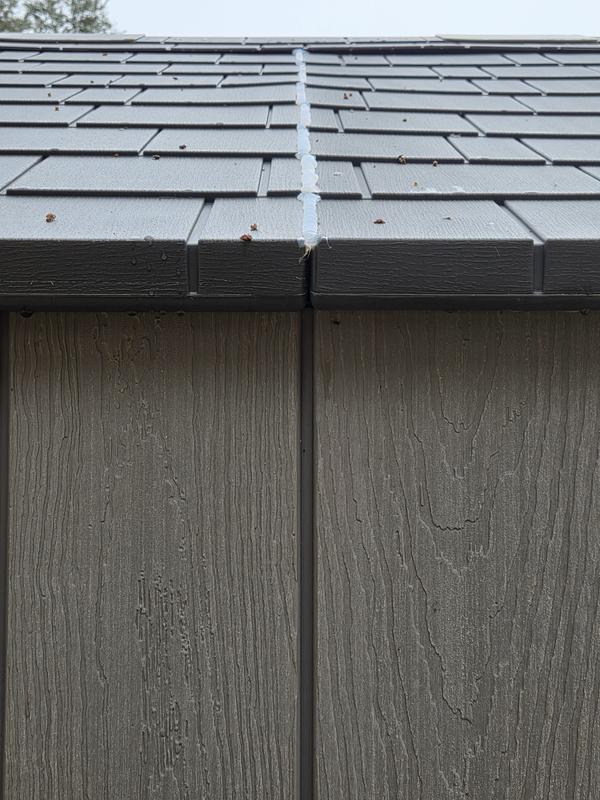 Silicone seal on roof where panels are joined