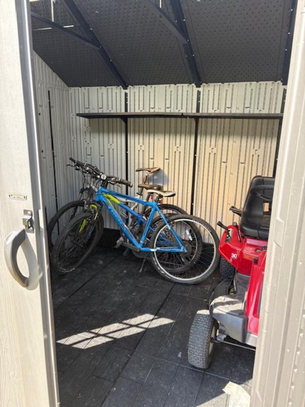 Clean Shed w/Bikes