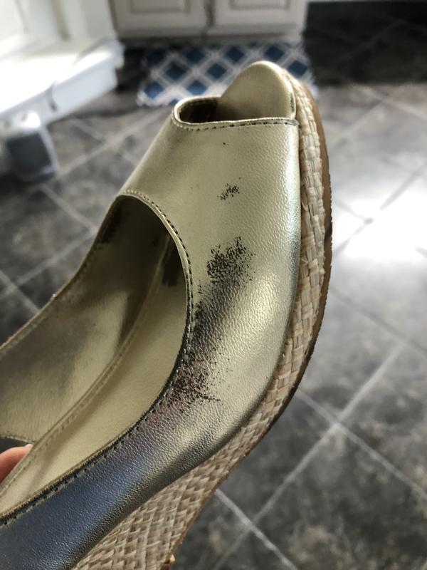 Customer photo for "Cute shoes but not great quality!"