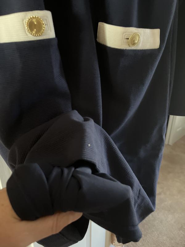 Review Thumbnail Image 0 250965985