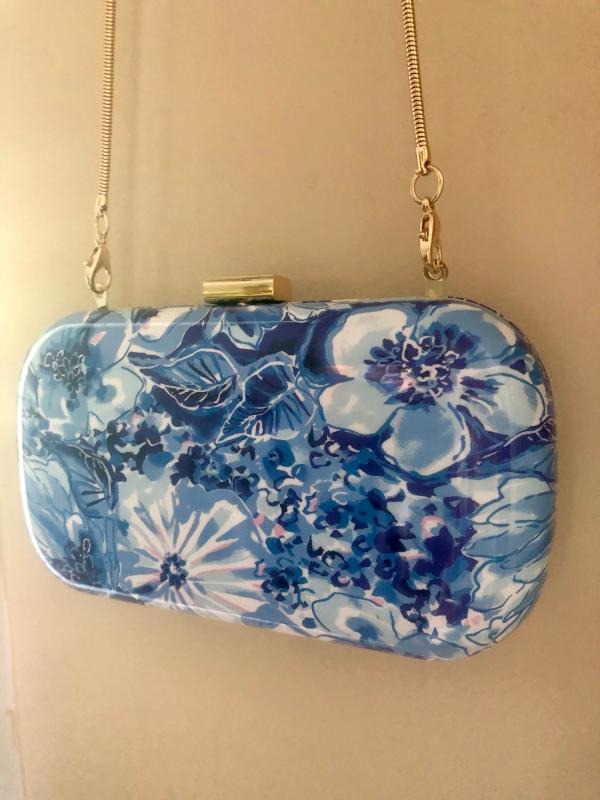 Lilly Pulitzer Beaded Shell sold Shocked Clutch First Impression