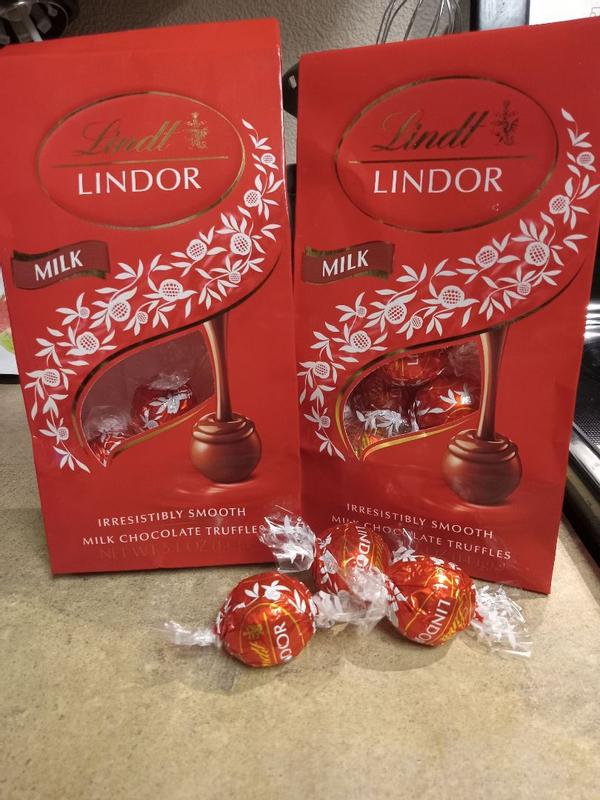 Lindt Truffles, Milk Chocolate, Milk with White - 2 truffles, 0.8 oz