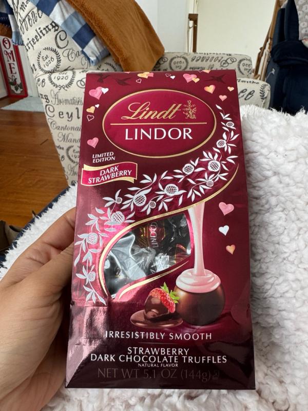 Buy Lindt Lindor Valentine's Strawberry Dark Chocolate Candy