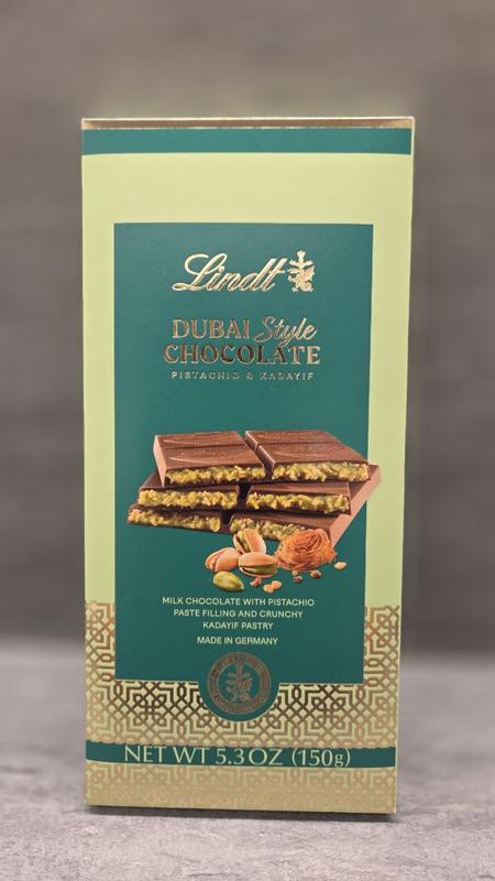 Lindt Dubai Style Milk Chocolate Candy with Pistachio & Kadayif