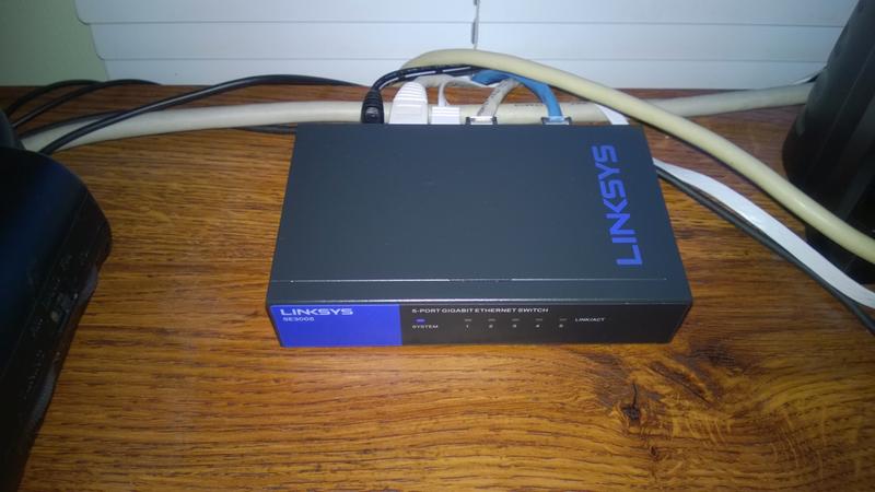 Linksys Se3005 5 Port Gigabit Ethernet Switch