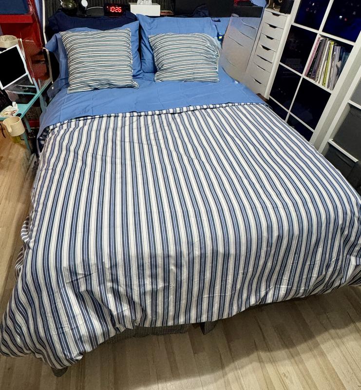 Duvet cover with LL Bean sheets and pillow cases.  The throw pillows are from another company