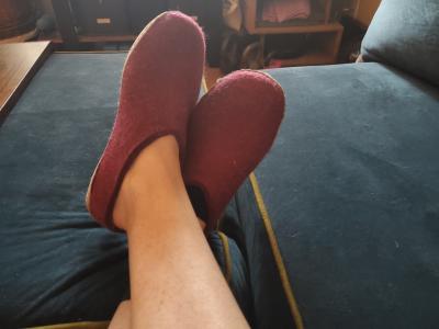 yeezy nylon slippers
