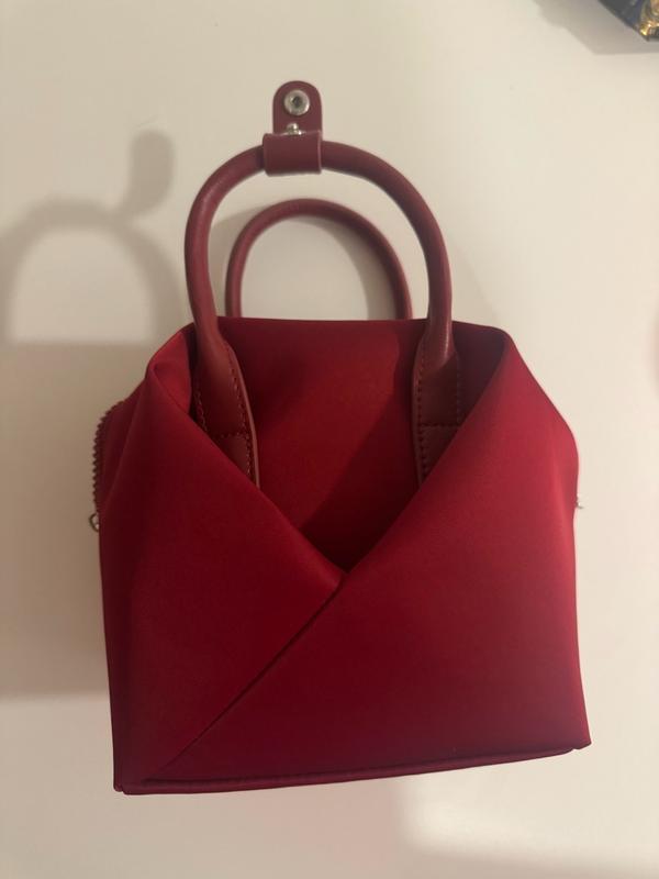 Customer photo for "Super spacious nylon bag"