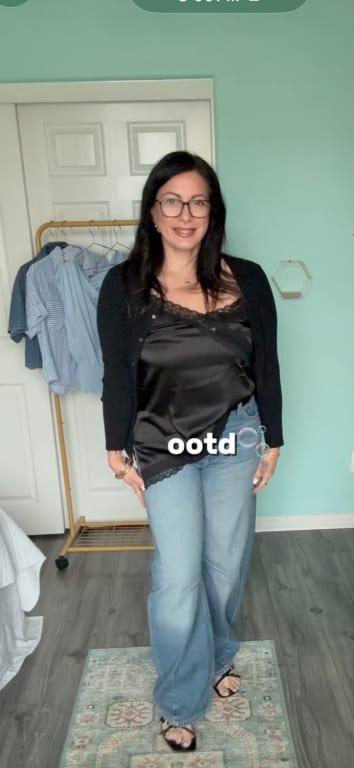 Customer photo for "Best versatile comfortable fitting jeans I have"