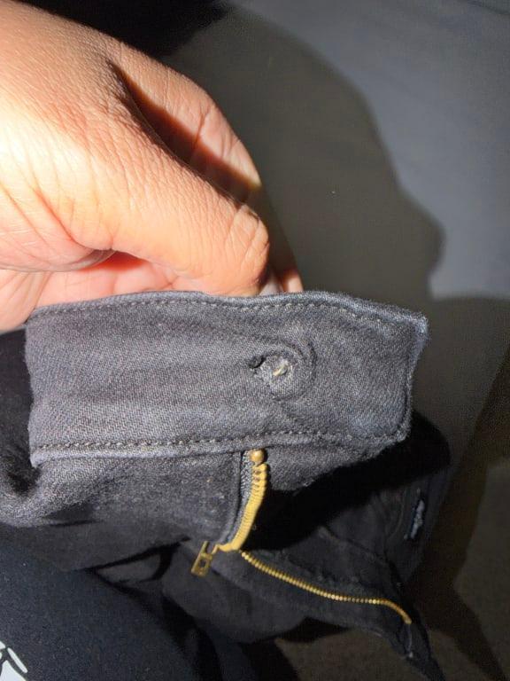 Customer photo for "Button fell off in less than 28 days"