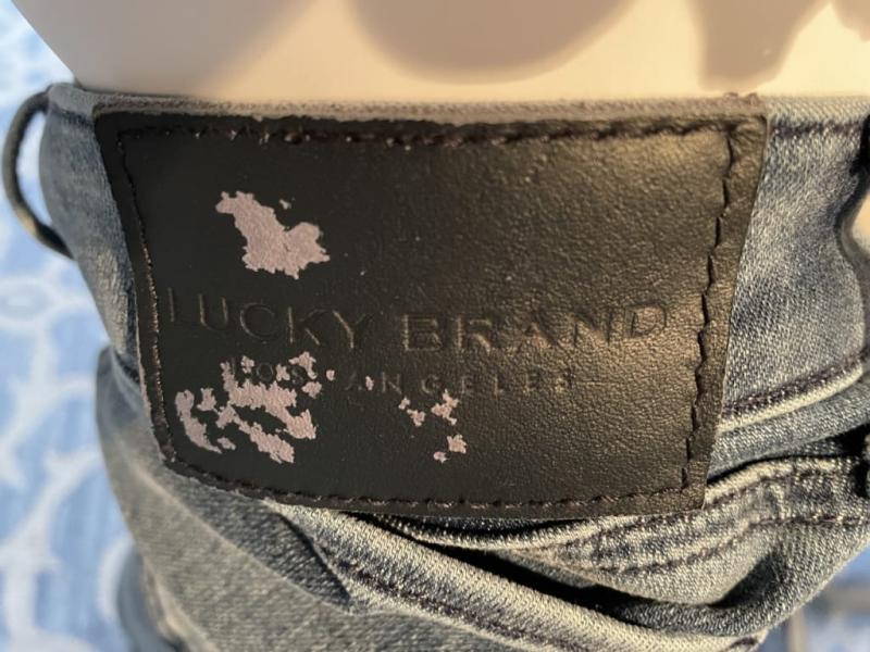 Peeling label