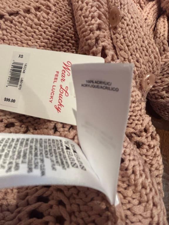 Review Thumbnail Image 0 379930542