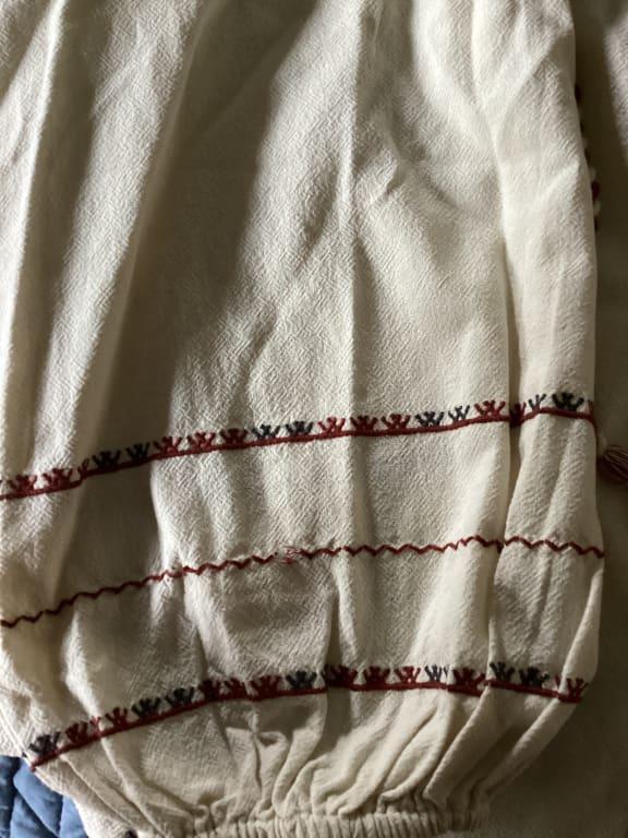 Broken threads and tiny holes