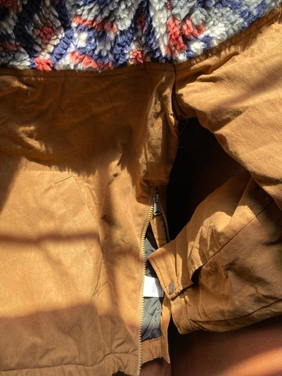 Review Thumbnail Image 2 354959512