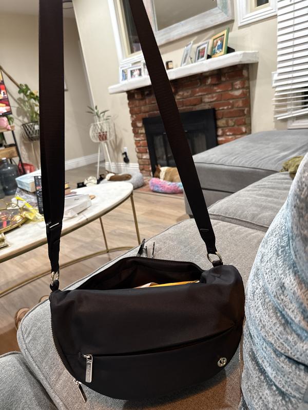 lululemon 充実のコンパートメント☆ All Night Festival Bag 5L All Night Festival Bag 5L | Women's Bags,Purses,Wallets