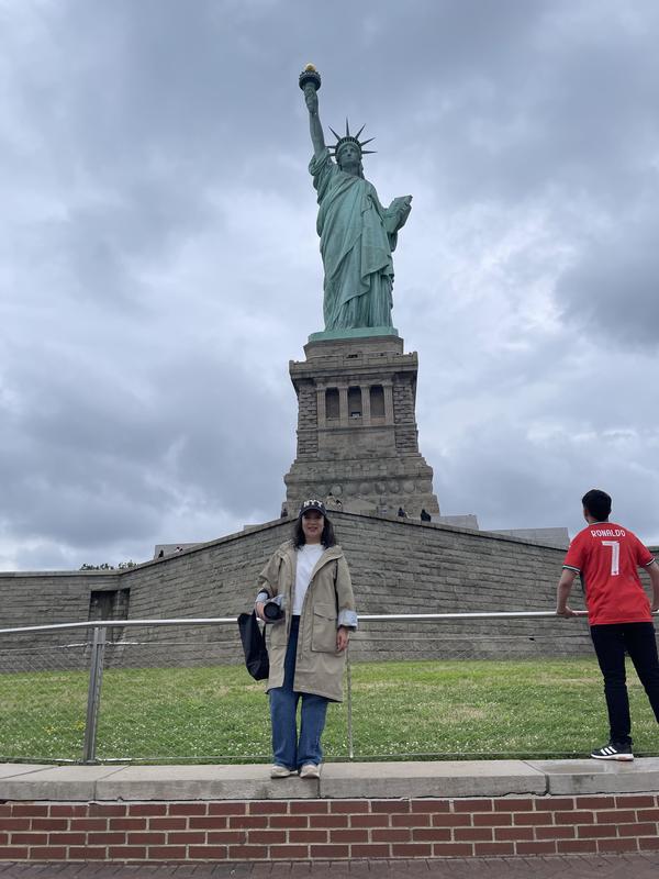 Perfect raincoat for exploring NYC in rainy weather.