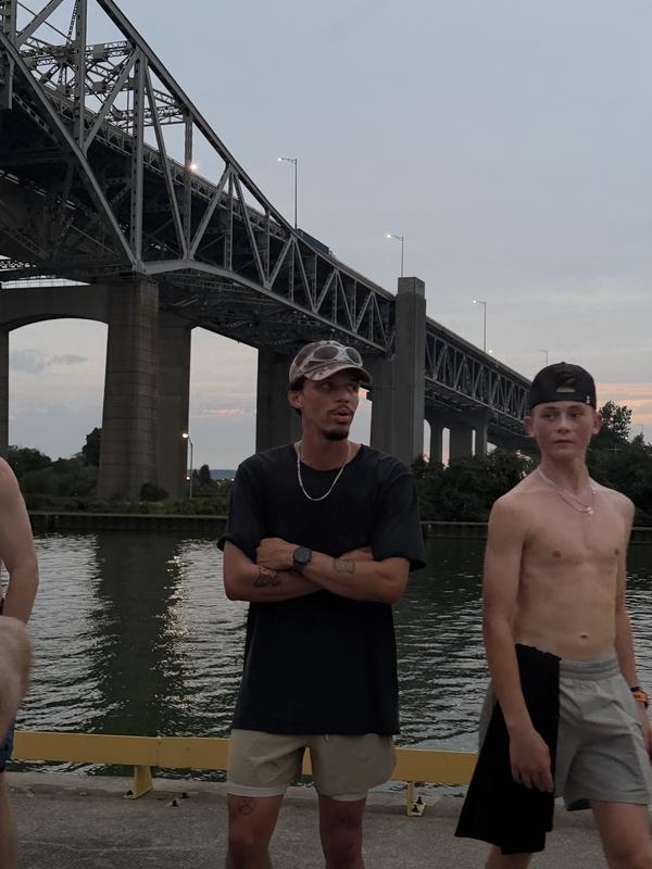 Size Medium - 160lbs - 5’10