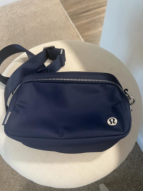 lululemon crossbody bag men's Everywhere Belt 1L Body Version Of Our Everywhere Belt Bag Has Pockets Inside And Out And A Removable Strap For A Less lululemon Black/Silver Everywhere Crossbody Metal