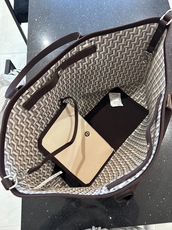 【lululemon】上品な柄〇クラシック ニット〇トートバッグ☆18L Classic Knit Tote Bag 18L | Women's Bags,Purses,Wallets
