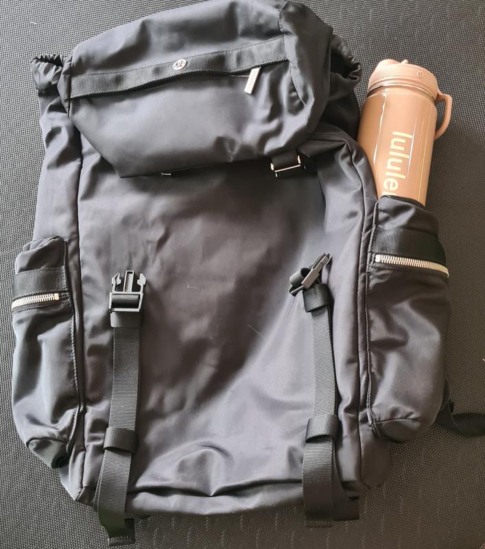 lululemon 黒リュック・バックパック　25L 2025年最新】ルルレモン リュック 25lの人気アイテム - メルカリ