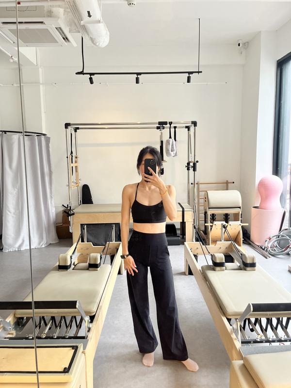 XS in Black