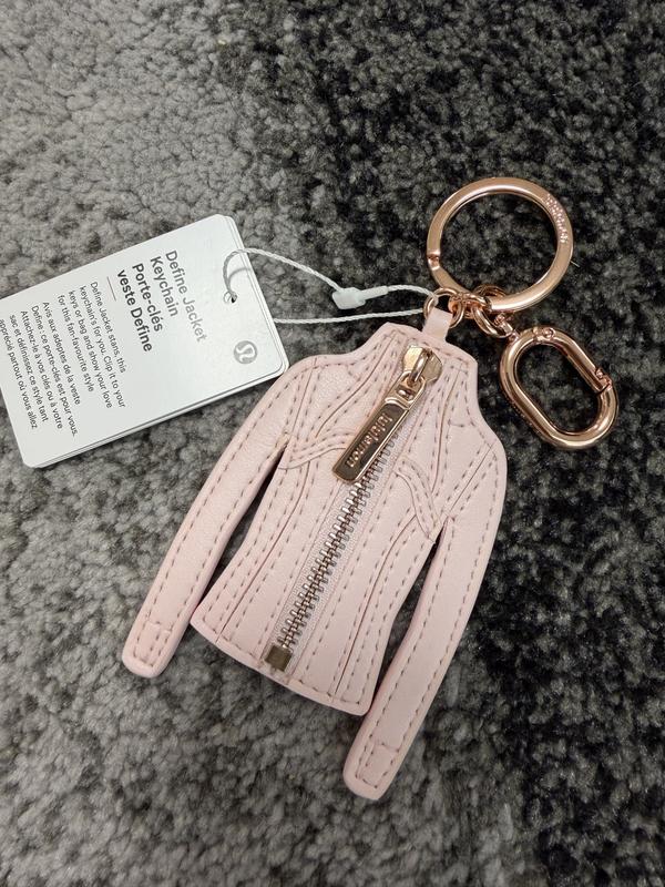Define ジャケット キーチェーン | バッグ | Lululemon JP