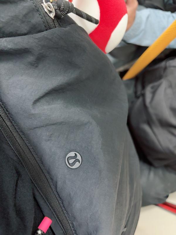 専用出品ルルレモン ラージ スラウチー スリングバッグ 13L | バッグ | Lululemon JP