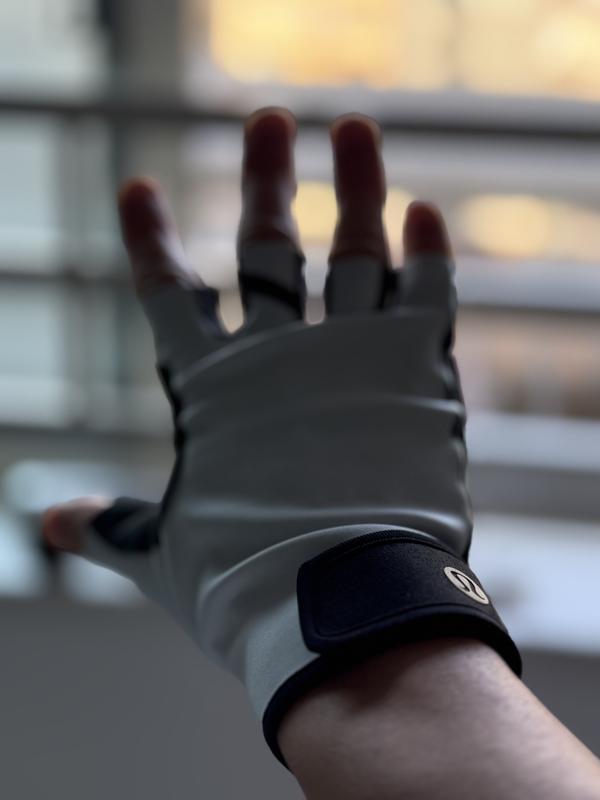 License to Train トレーニンググローブ | グローブ＆手袋 | Lululemon JP