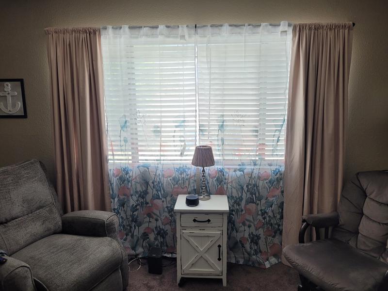 Compliments perfectly!