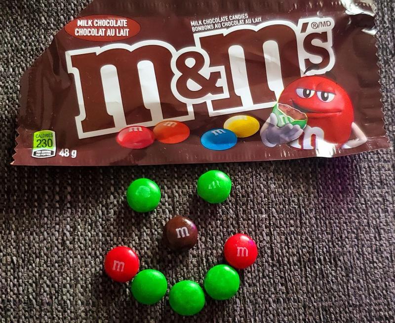 M&M's Milk Chocolate Candy Full Size Bulk Pack (1.69 Oz., 48 Ct.), Pantry