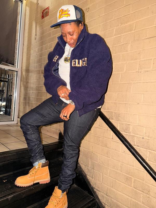 Review Thumbnail Image 0 378802092