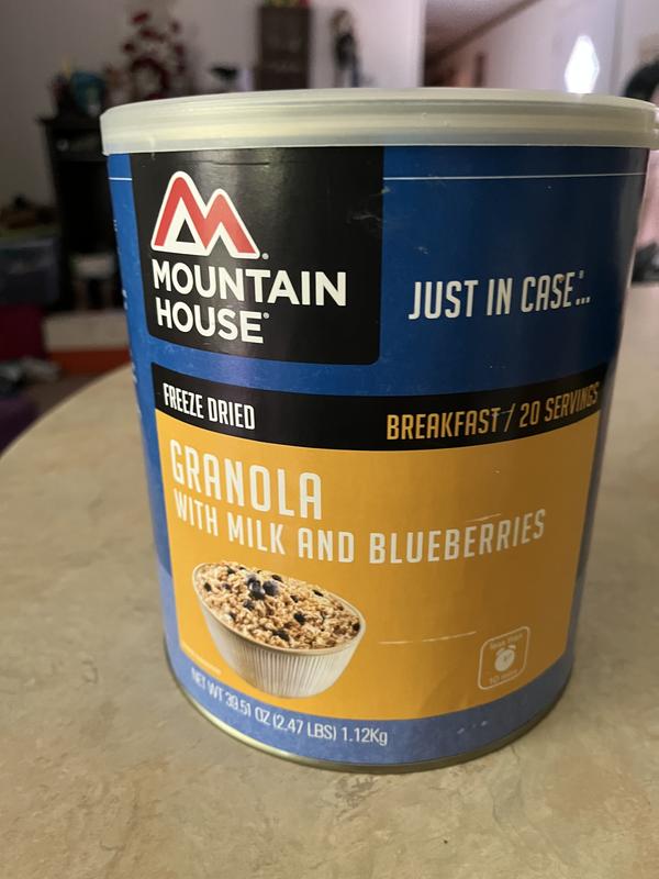 Granola with Milk and Blueberries - #10 Can | Mountain House