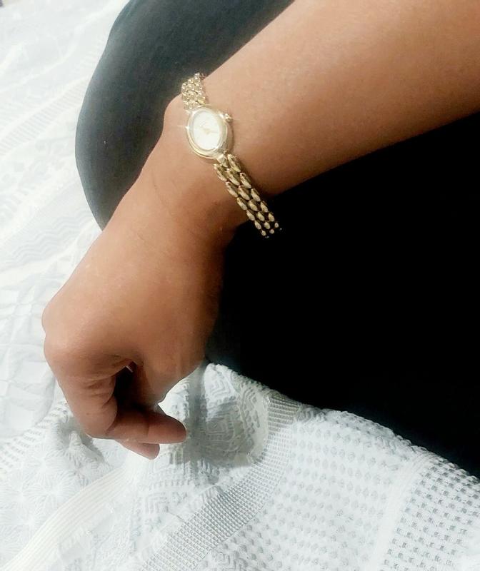 Customer photo for "Sleek and feminine"