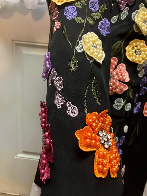 Customer photo for "Appliqués will fold"
