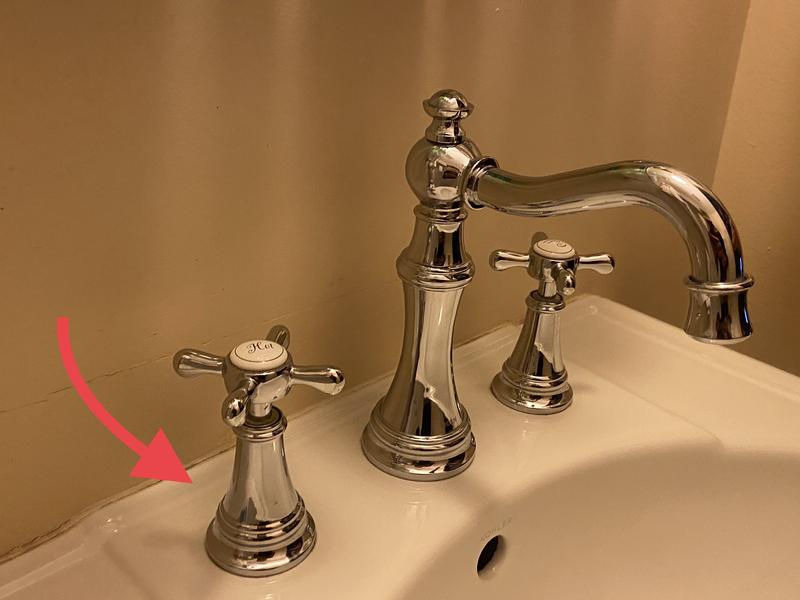 Moen TS42114BL Weymouth Two-Handle Widespread Cross Handle Bathroom Faucet Trim Kit, Valve Required, Matte Black 並行輸入品 - 1