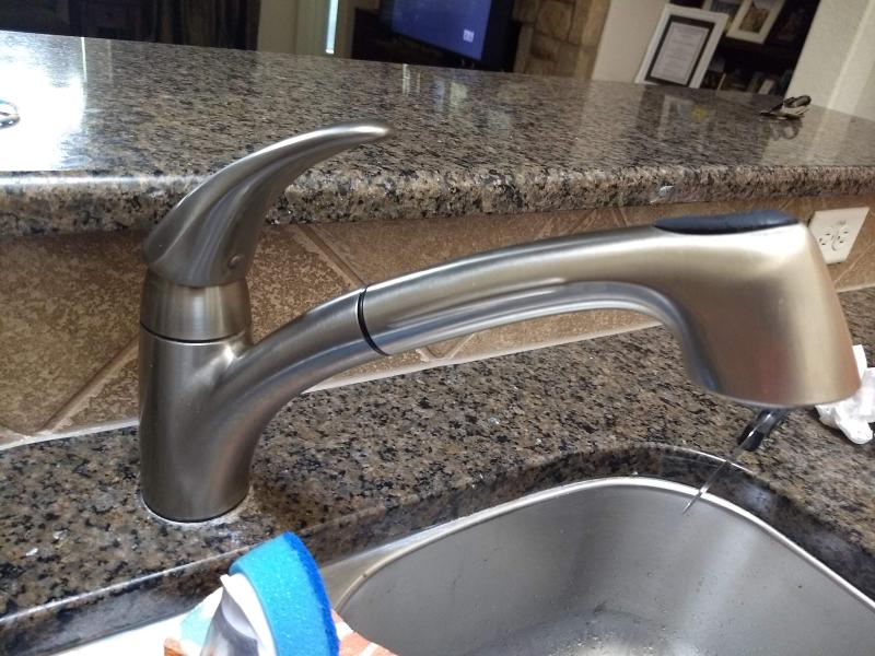 Extensa Chrome One Handle Pullout Kitchen Faucet 7560 Moen