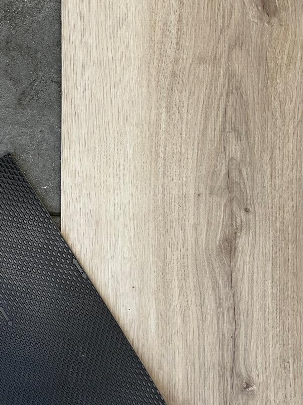 マイプレックス　プルーブ Timber Brook III, Pierre, Resilient / Vinyl | Mohawk Flooring