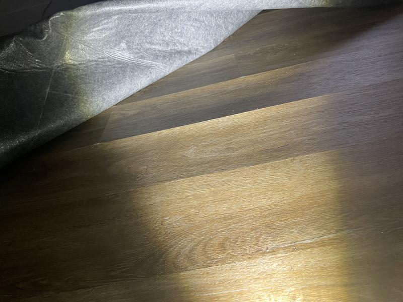 Discovery Ridge, Smoked Oyster, Resilient / Vinyl | Mohawk Flooring
