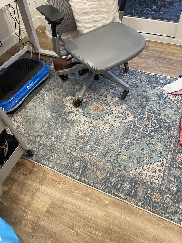 Discovery Ridge, Smoked Oyster, Resilient / Vinyl | Mohawk Flooring