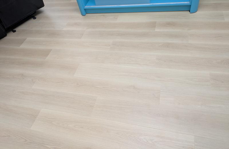 PureTech Premier Resilient / Vinyl in Thorny Hedge Oak - Mohawk