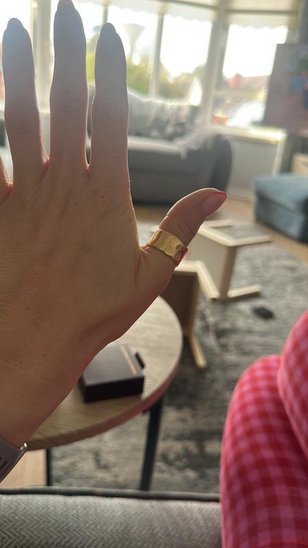 Customer photo for "Stunning ring and perfect fit"
