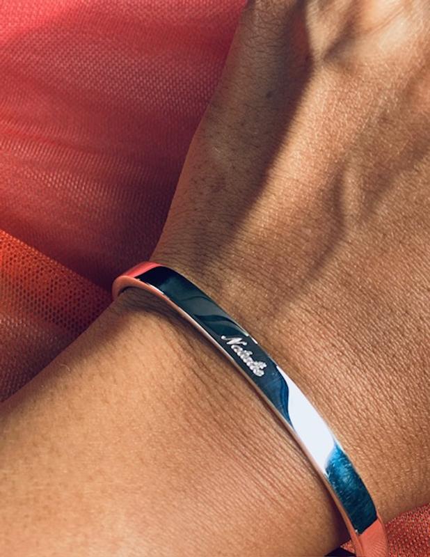 Customer photo for "Beautiful.Strong. Very high quality clasp."