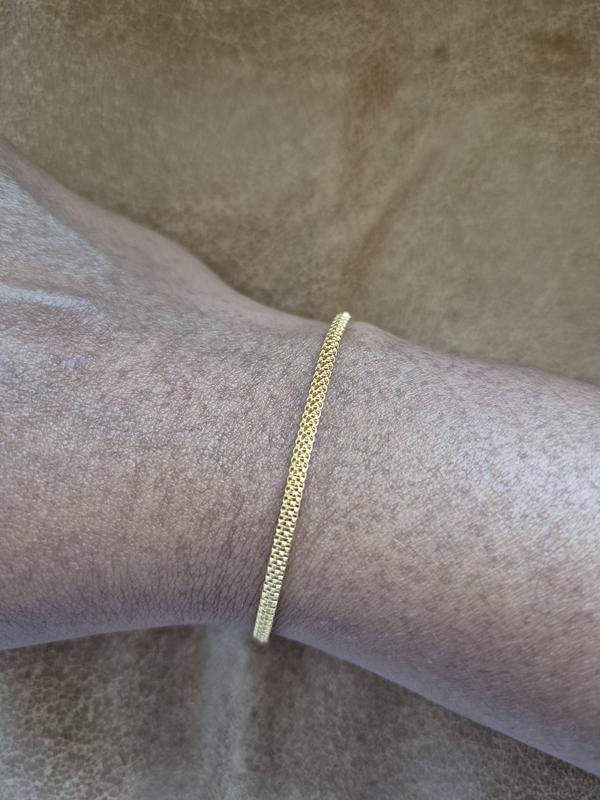 Customer photo for "Not the same bracelet."