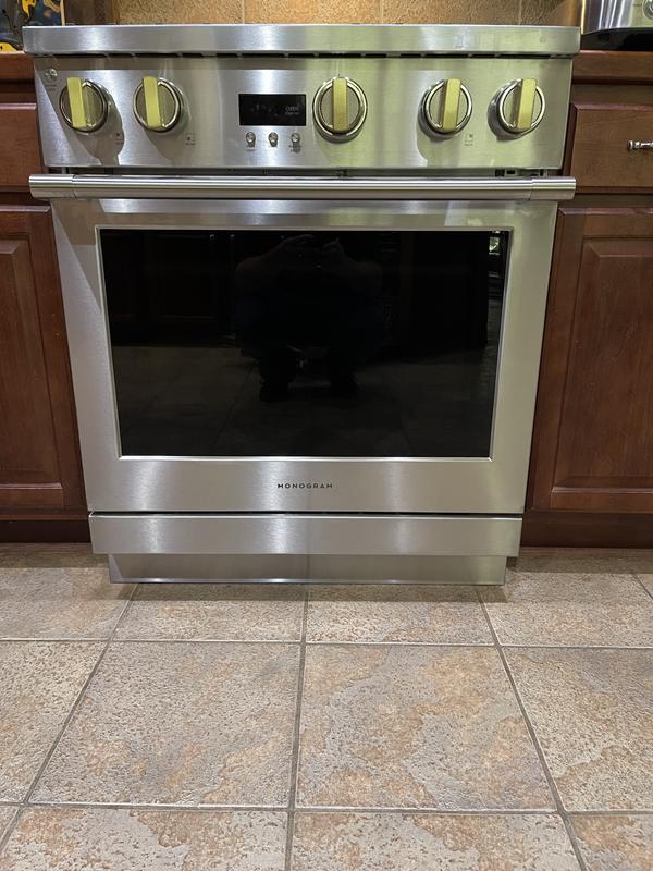 30 Inch GE Monogram Gas Range Dual Fuel, Convection Oven, 4 Open Burners,  ZDP30N4YSS Convection Oven, Stainless Steel, 369159