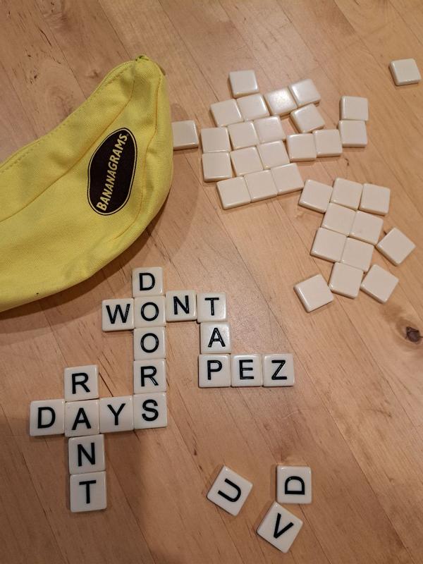 Bananagrams Crossword Family Fun Game Bananagram Word Play Banana - Foto 12