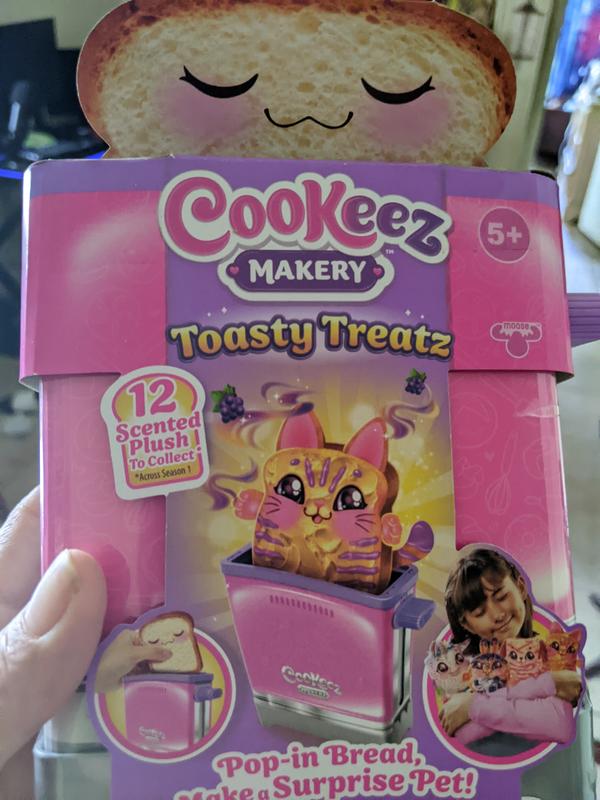 Cute toaster toy