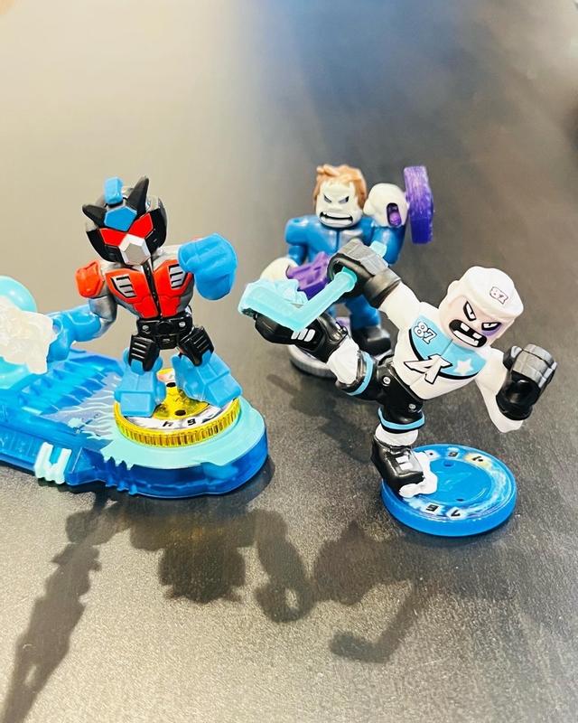 Akedo S4 Starter Pk Kick Attack | Toys R Us Canada