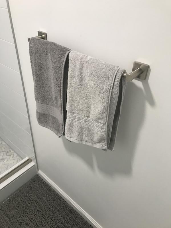 Best Design Elie Bathroom Shelf with Towel Bar In Chrome Kraus